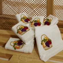 karakán lakástextil hímzéses kéztörlő