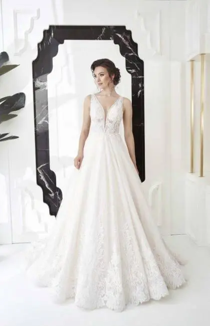 Aysira affordable beautiful wedding bridal gowns dresses helen 10glst000614v01 boutique