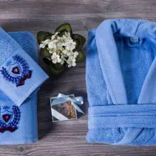 बर्बरलर रिबेका पुरुषों की महिलाओं के लिए बाथरोब बोर्नोज़ और तौलिया सेट 100% तुर्की सूती पुष्प