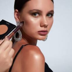 powder makeup glowing bronzer nwy - 137