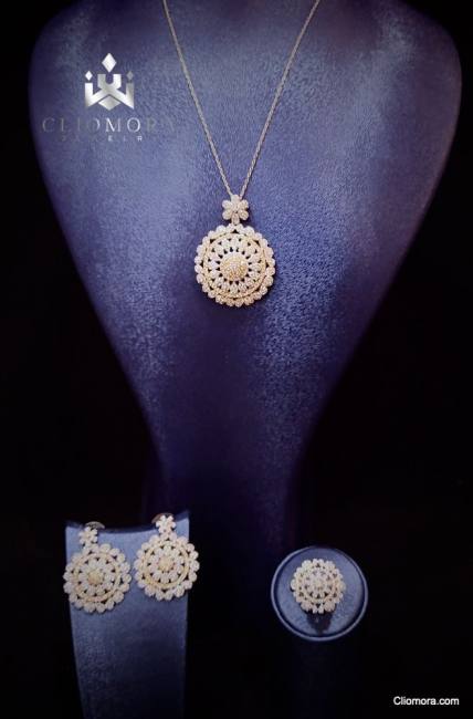 Stunning jewelry set lovely cliomo