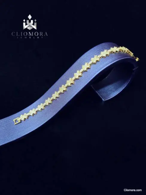 lustrous bracelet striking cliomora cz cubic zirconia zkb24