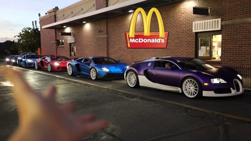 Süper Otomobil Koleksiyonumu McDonald's'a Götürüyorum: Türkiye'den Hızlı Yemek Macerası süper araba koleksiyonumu mcdonalds'a götürmek: bir fast food macerası